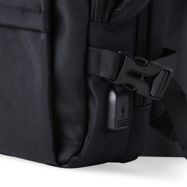 Mochila de Nylon USB 20 Litros - 05009 - Imagem 4